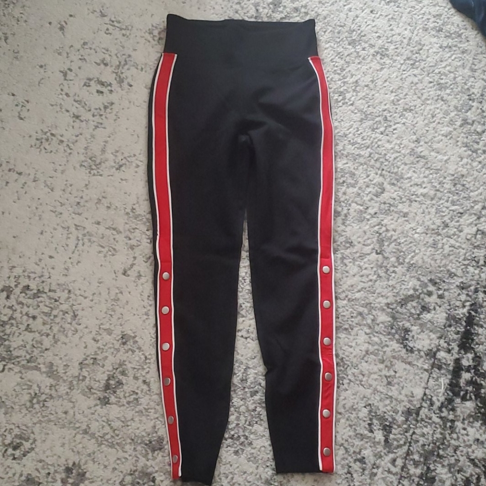 Express side button track pant/legging
